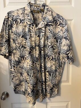 Men's Short-Sleeve Tropical Button-Down Shirt by natural issue-size XXL